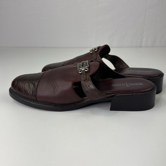 Minnetonka Women’s Brown Leather Slip on Mule size 9 - Picture 8 of 14